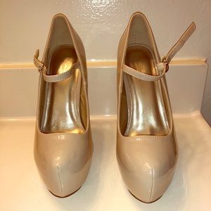 Super Cute Tan Heels!!